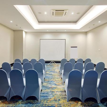 Aston Inn Pantai Losari Makassar Luaran gambar