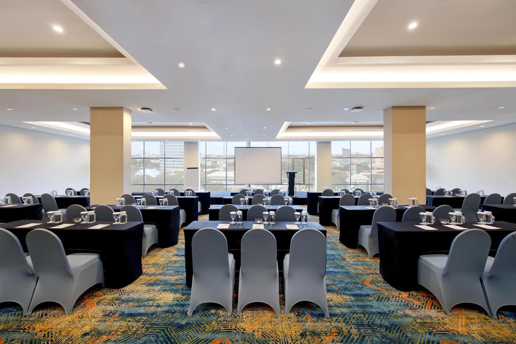 Aston Inn Pantai Losari Makassar Luaran gambar